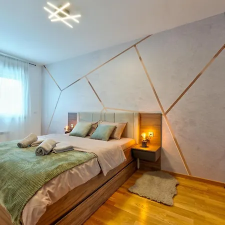 Golden Pine Lux Wellness And Apartman *